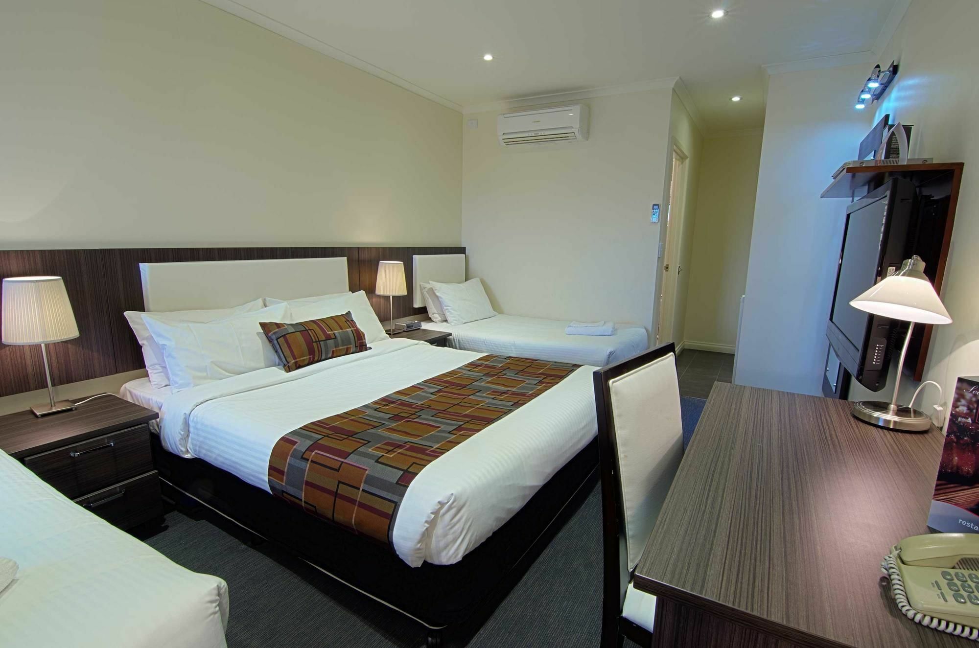 Best Western Plus Buckingham International Moorabbin Exterior photo